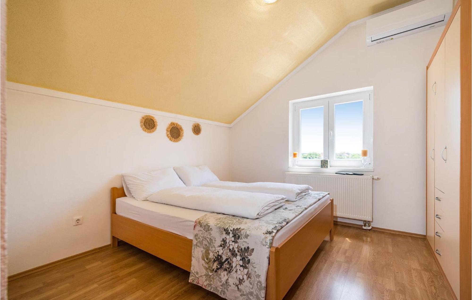 Pet Friendly Home In Murvica With Kitchen Esterno foto
